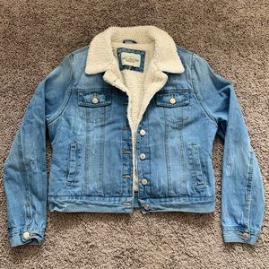 Fleece lined blue denim jean jacket size medium